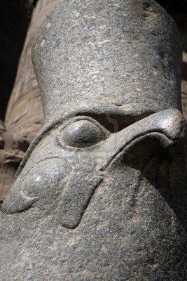 2392785-face-of-the-god-horus-statue